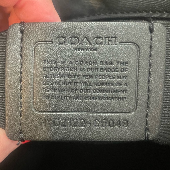 Coach Court Tote - Picture 8 of 10